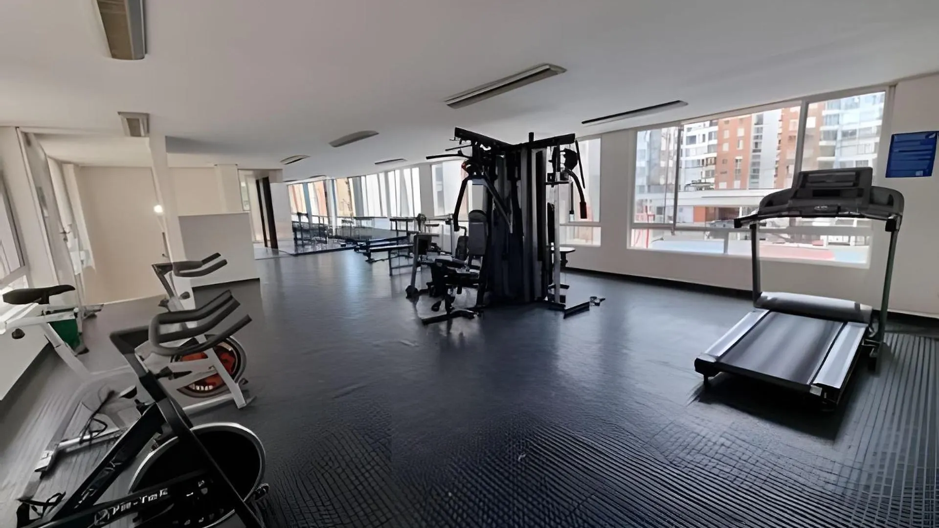 公寓 Edificio Santa Catalina Cerca Zona Comercial 卡利