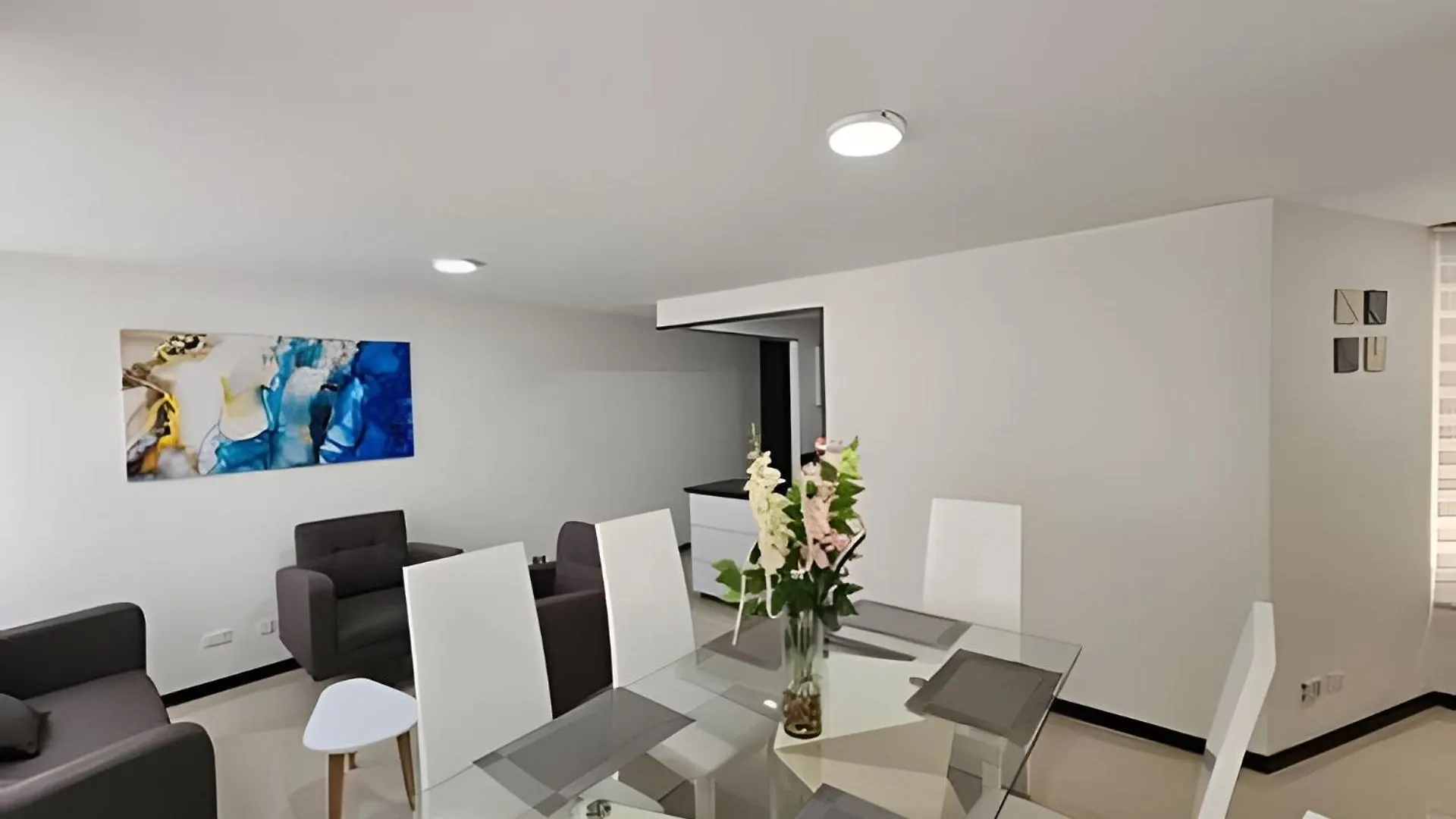 公寓 Edificio Santa Catalina Cerca Zona Comercial 卡利