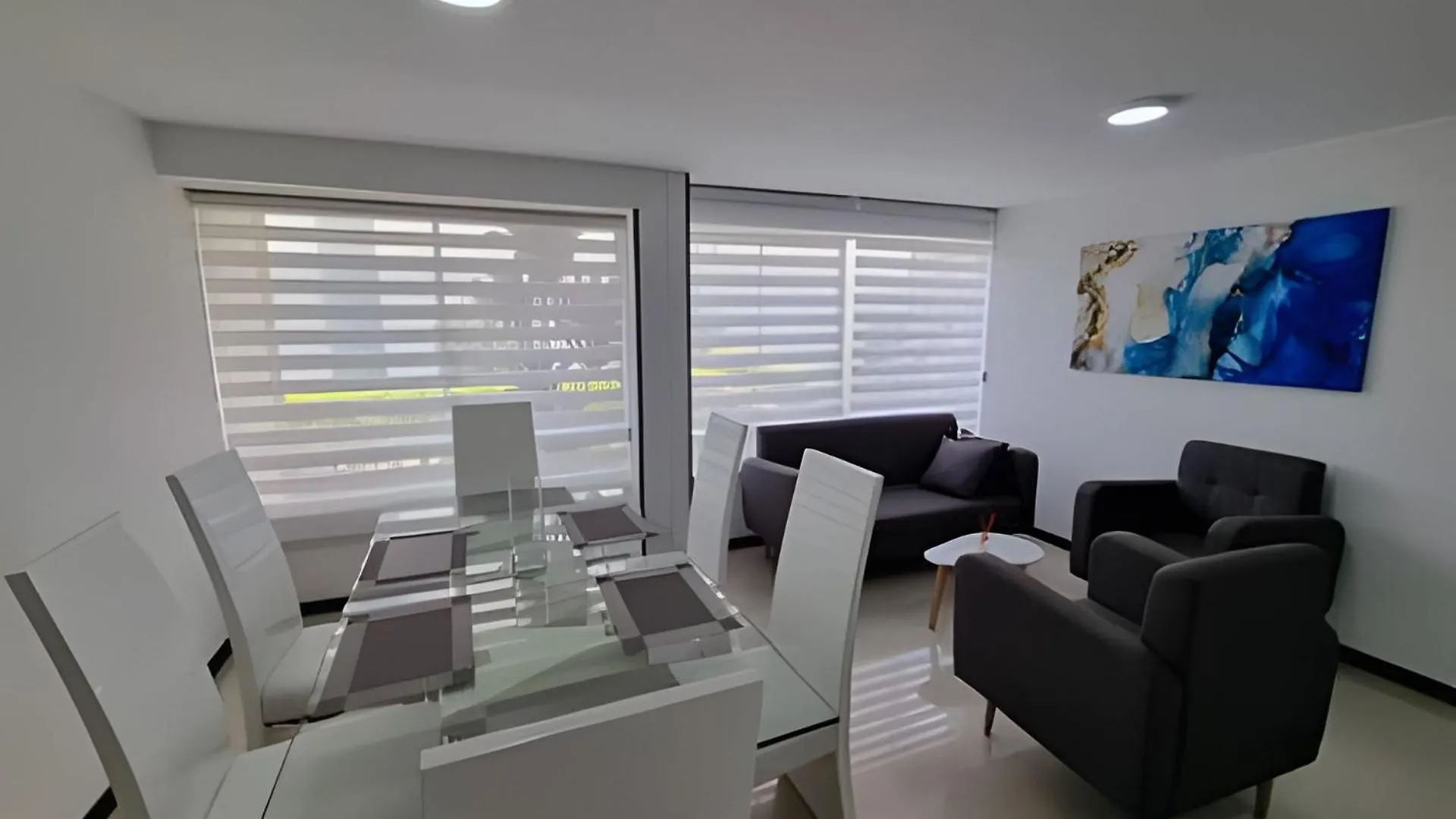 Edificio Santa Catalina Cerca Zona Comercial 卡利 公寓