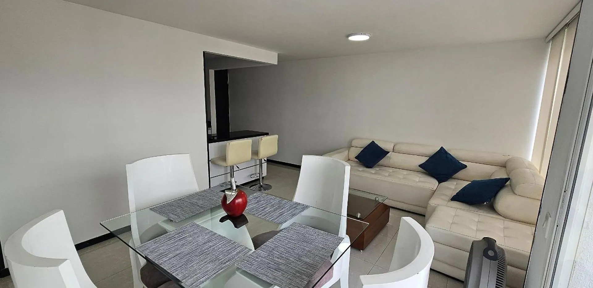 Edificio Santa Catalina Cerca Zona Comercial 卡利 公寓