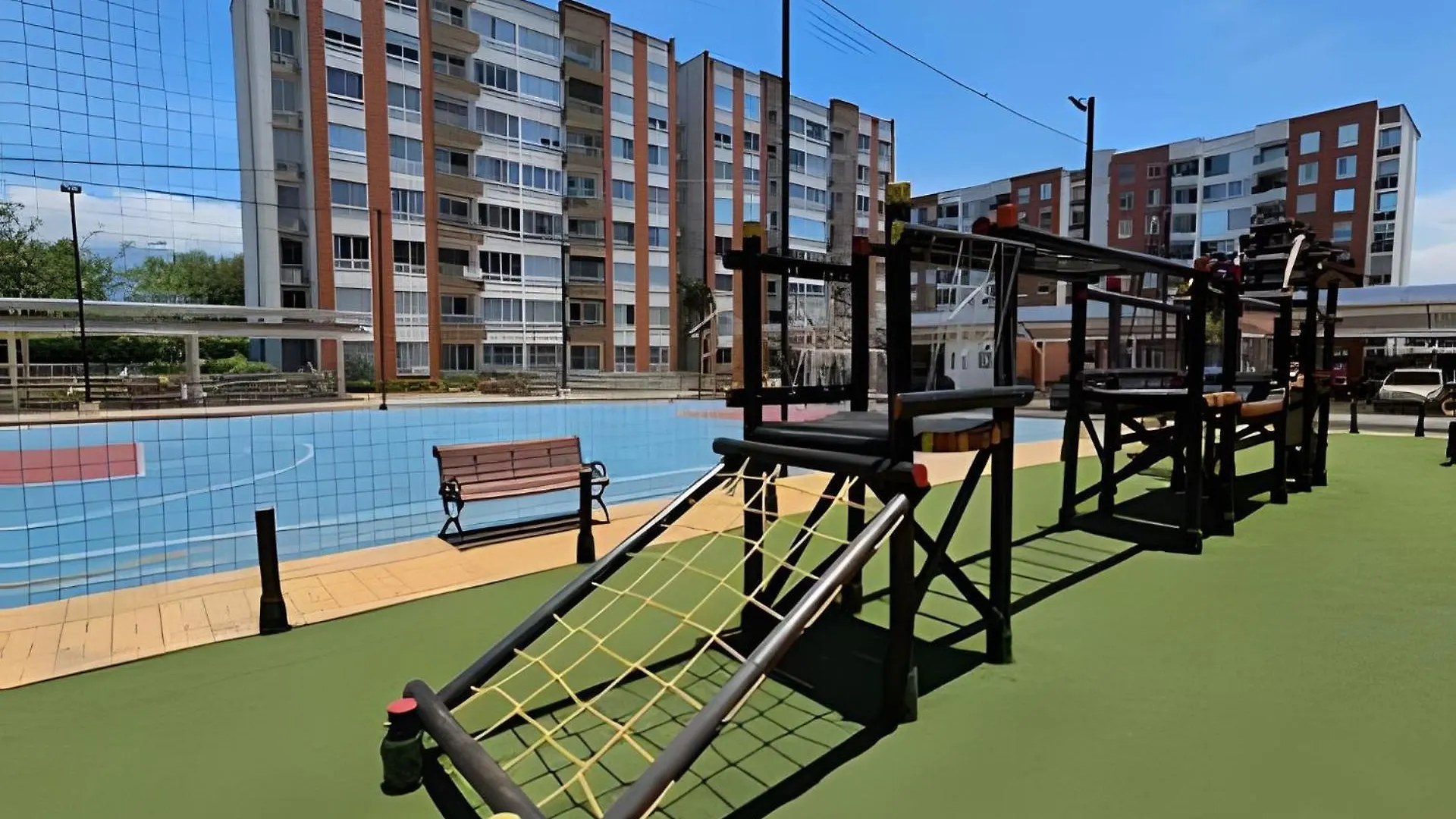 Edificio Santa Catalina Cerca Zona Comercial 卡利