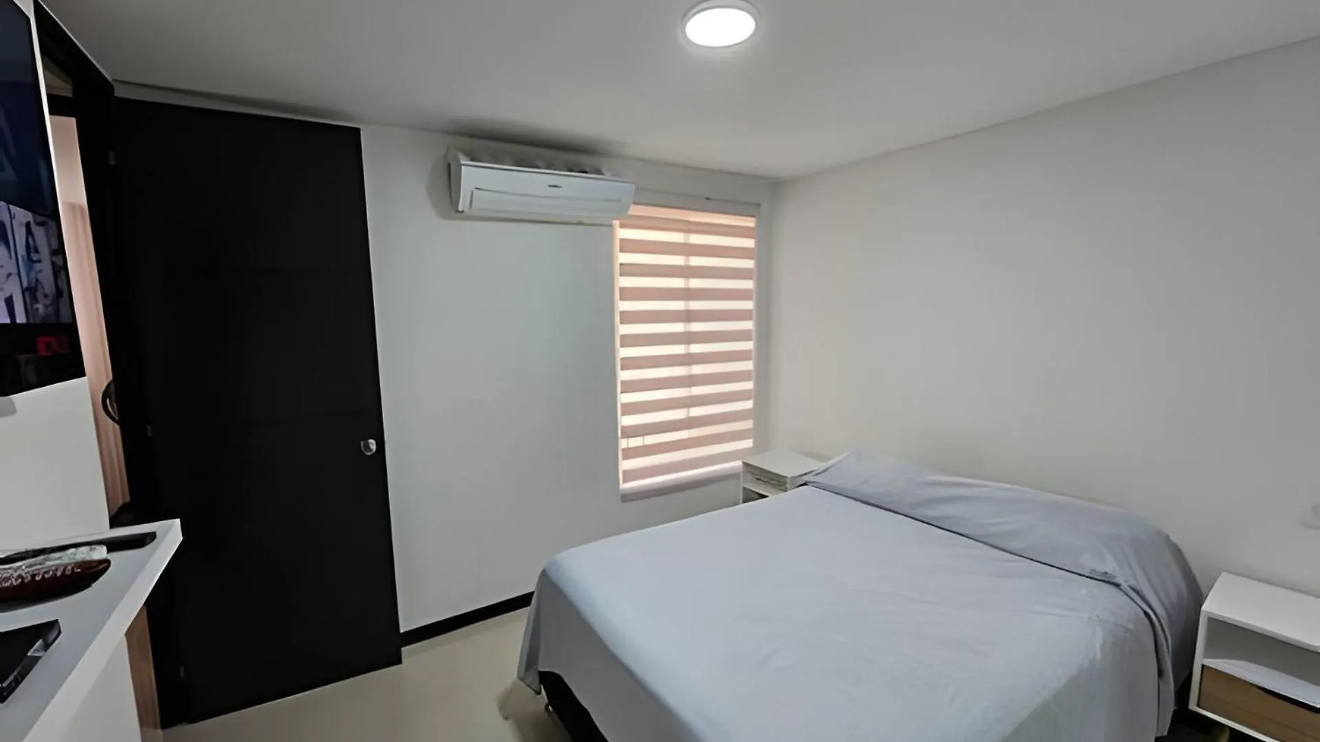 Edificio Santa Catalina Cerca Zona Comercial 卡利 公寓